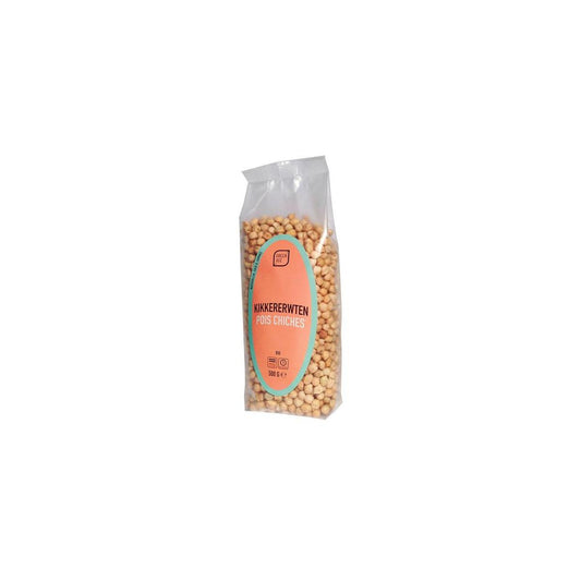 Greenage organic chickpeas in 500g package, fresh green legumes for cooking or salads.