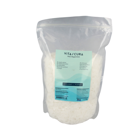 Vitacura Magnesium bath and shower flakes in a 2kg bag, natural mineral salt for relaxing baths and skin care.