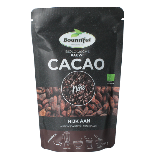 Bountiful Bountiful Raw Cacao Nibs Bio, 200g, natural superfood raw cacao nibs on a white background