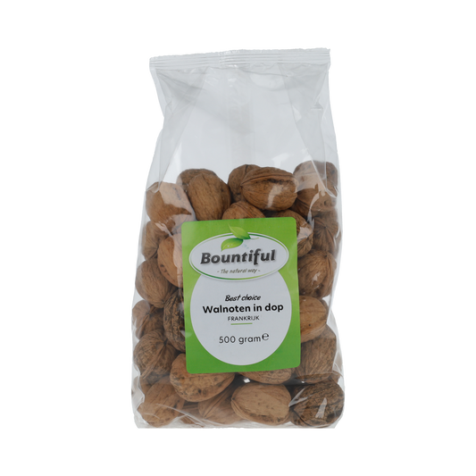 Bountiful Best Choice walnuts in a 500g bag, crunchy snack, natural walnuts with shells removed, perfect for snacking or baking.