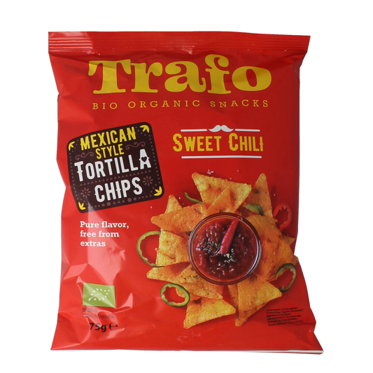 Trafo Tortilla Chips Chili Bio snack, 75g, crispy, seasoned tortilla chips with chili flavor, ideal for snacking or Tussendoortjes.