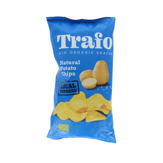 Trafo gezouten biologische chips in 125g package, crispy snack with salt, natural and healthy snack option.