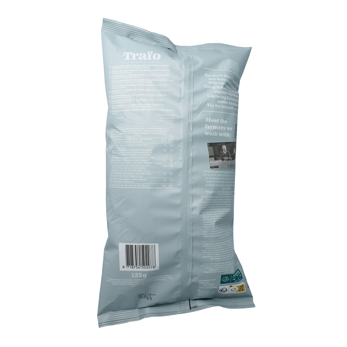 Trafo biologische chips zonder zout, 125g, crispy snack in a clear bag, showcasing golden chips and natural texture.
