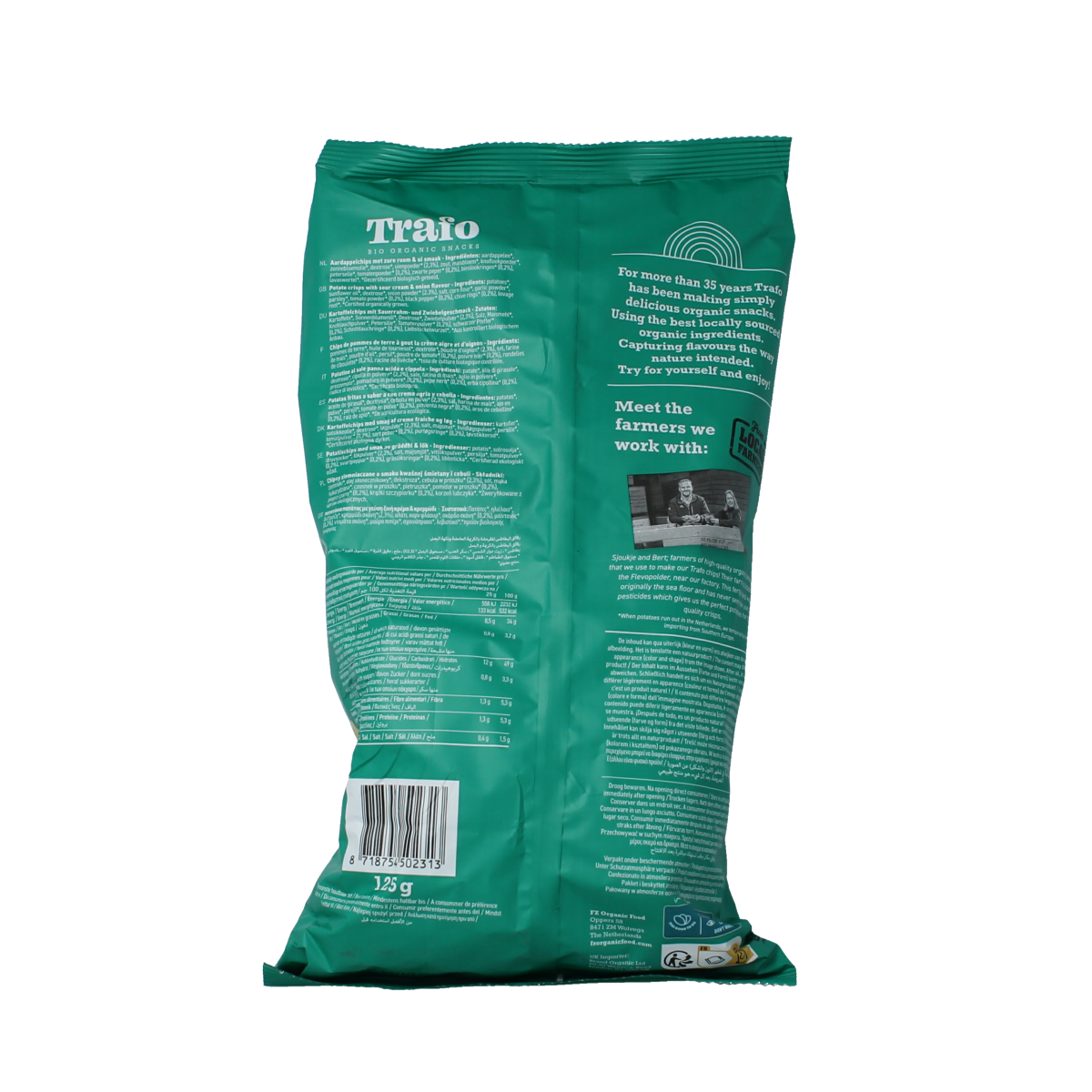 Trafo sour cream & onion bio chips and zoutjes in a 125g package, showcasing crispy, flavored snack chips with sour cream and onion seasoning.