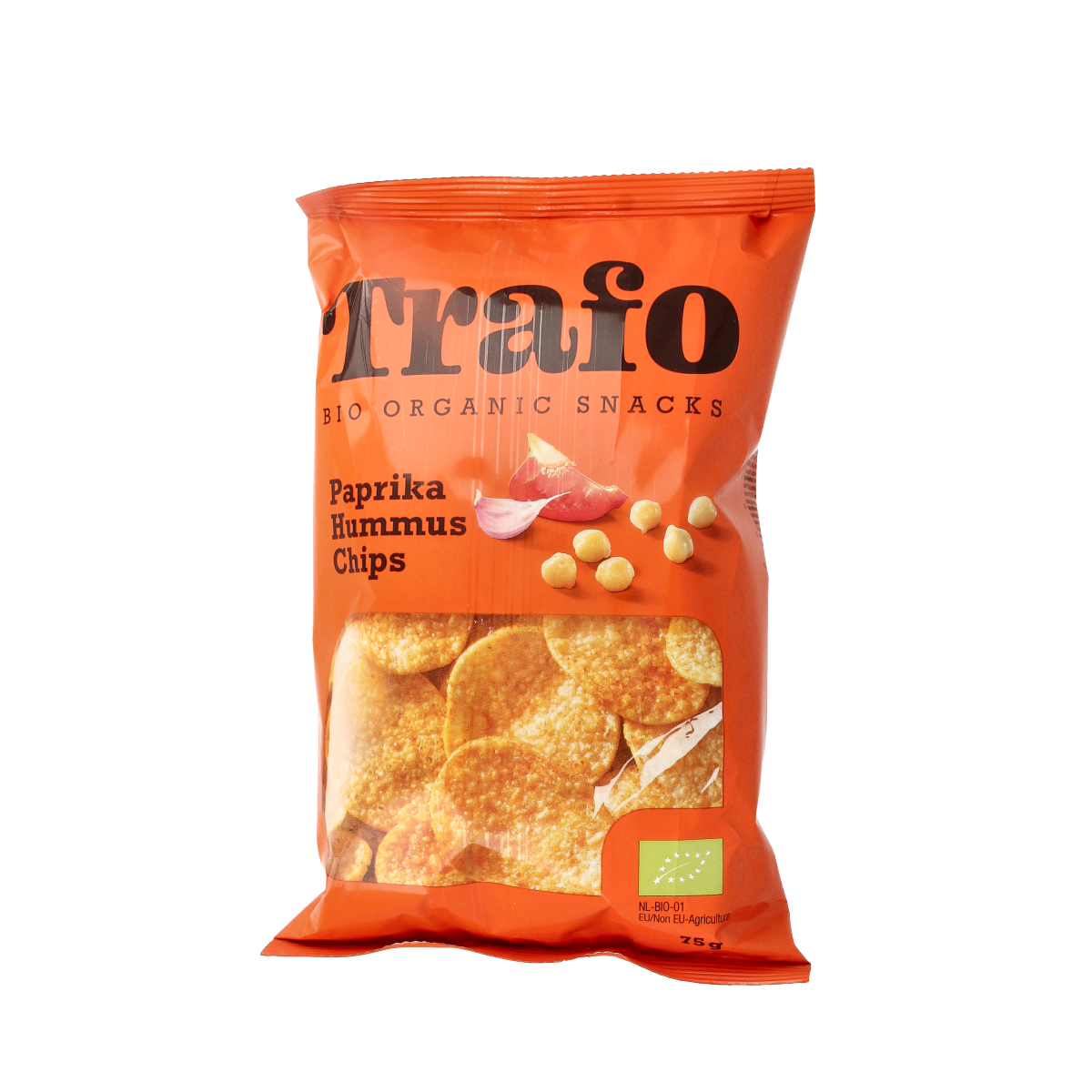 Trafo bio paprika hummus chips, 75g, crispy chips with paprika flavor, in a transparent bag showing the chips inside.