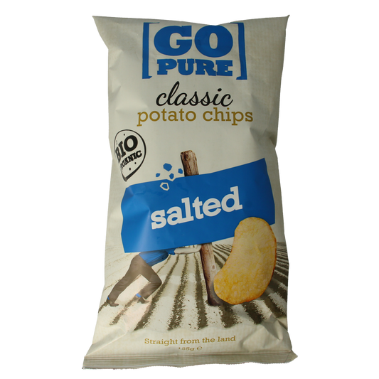 Go Pure Chips naturel gezouten bio in 125g bag, crispy snack with sea salt, made from organic ingredients.