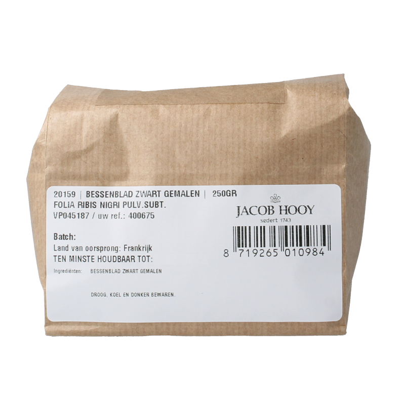 Ground black elderflower herbal preparation in a 250g Jacob Hooy package, featuring dried black elderflower leaves.