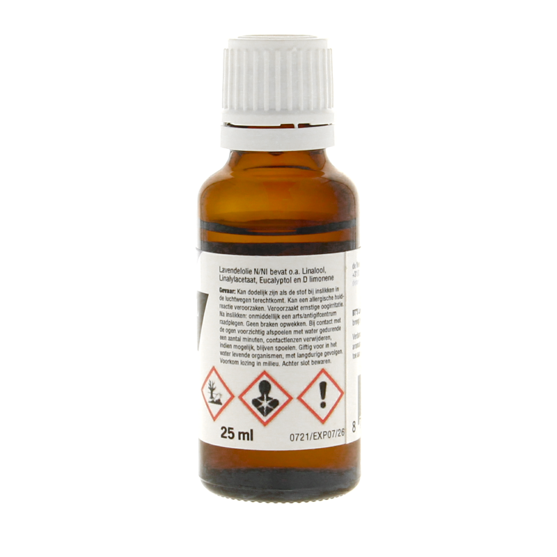 BT'S Lavendel olie 25ml, natural essential oil in clear glass bottle with lavender flowers, for aromatherapy and relaxation.