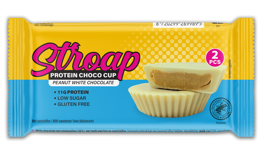 Stroap Protein Choco Cup with peanut and white chocolate in a 42g chocolate snack container.
