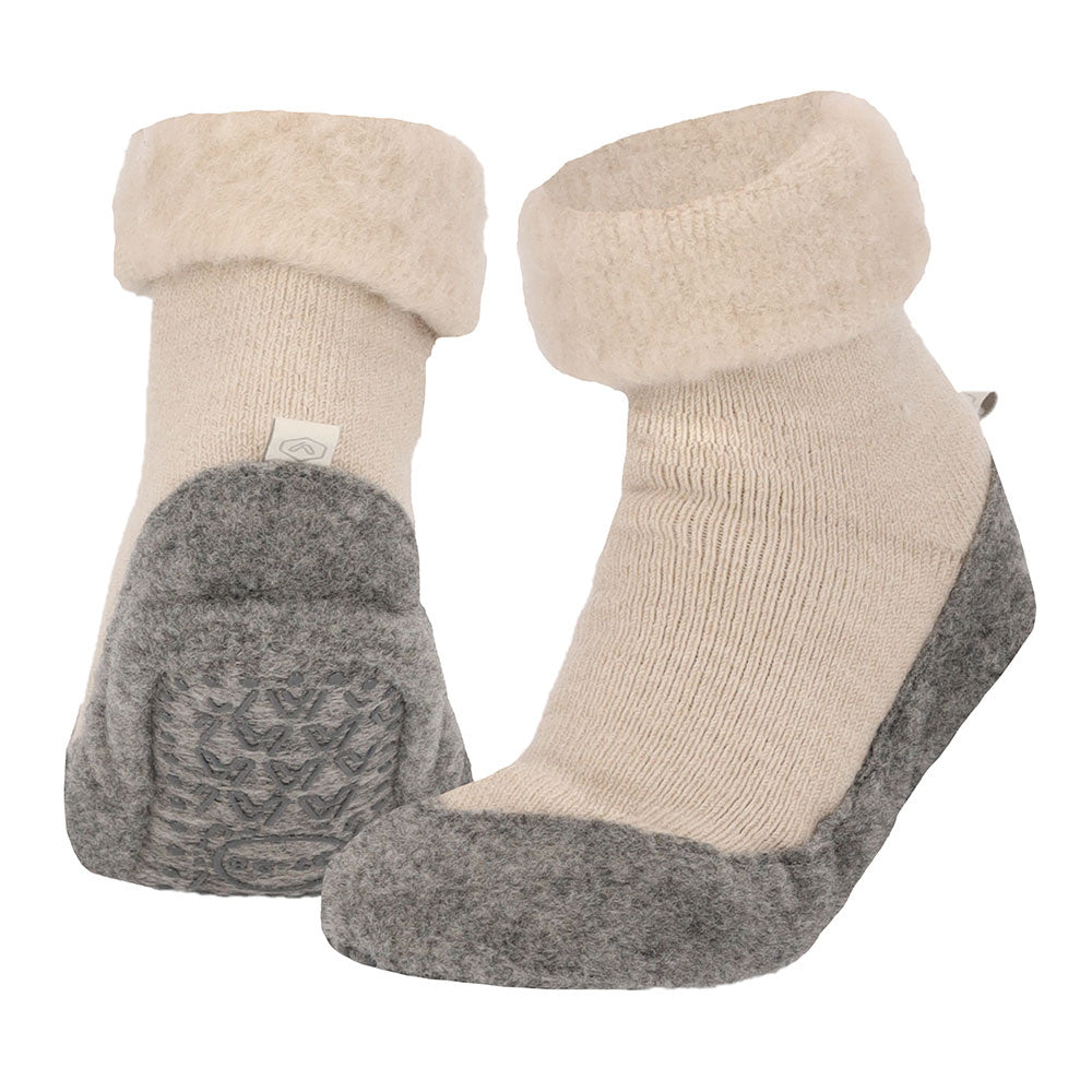 Beige Apollo Huisslof slippers with anti-slip soles, size 43/44, showing comfortable interior and textured sole for grip.