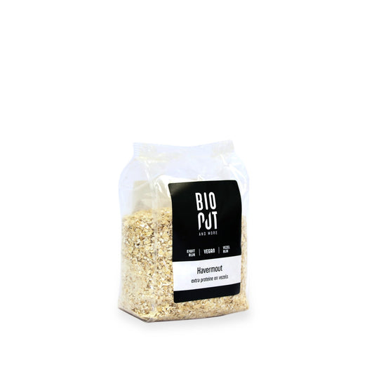Bionut organic oatmeal with protein and fiber in 350g package, close-up of the breakfast cereal grains.