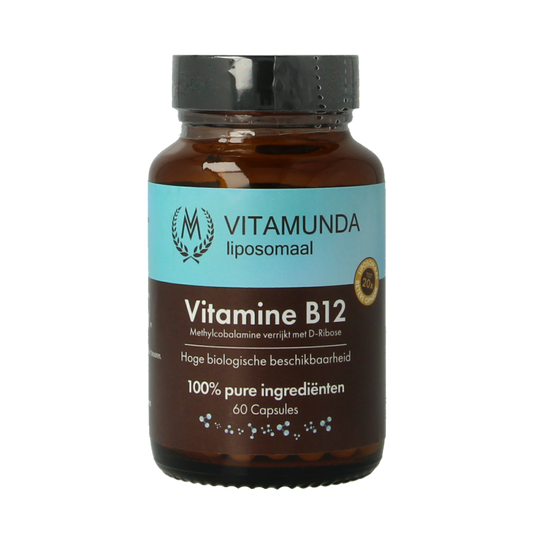 Vitamunda Liposomale Vitamin B12 capsules in a bottle, dietary supplement for energy and nerve support