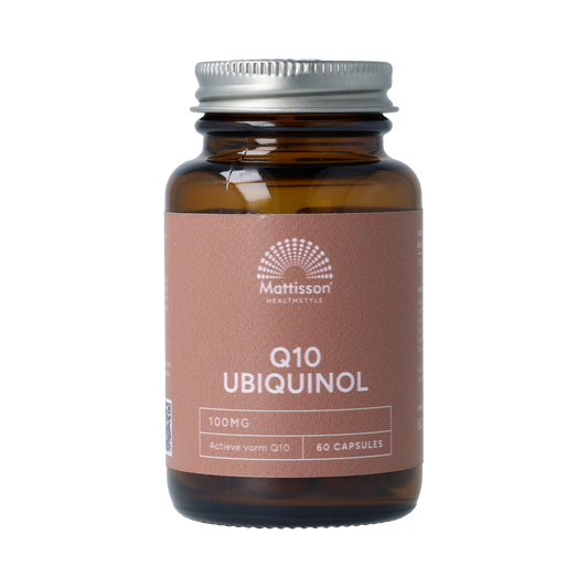 Mattisson Q10 Ubiquinol 100mg capsules, dietary supplement bottle with 60 capsules, close-up view of the product.