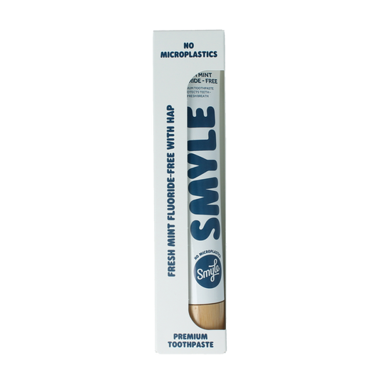 Smyle Fresh Mint fluoride-free toothpaste in 80ml tube, featuring a green and white packaging with mint flavor branding.