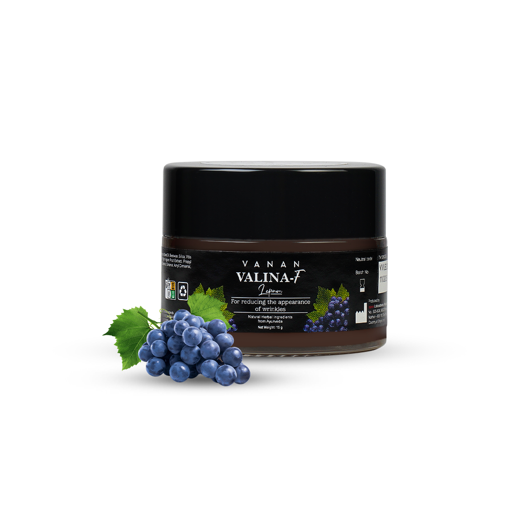 Vanan Valina F Gezichtsverzorging in 15g jar, creamy facial moisturizer with a smooth texture and clean packaging.