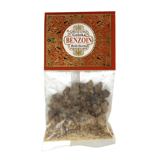 Goloka resin incense benzoin sticks, 30 grams, natural aromatic Wierook with warm, sweet scent in a clear packaging.