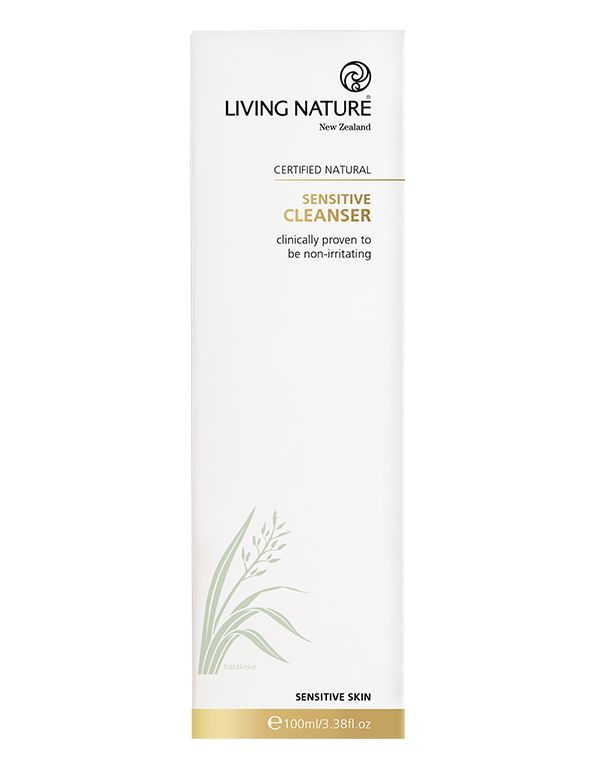Living Nature gezichtsreiniger voor een gevoelige huid, 100 ml, zachte huidverzorging met natuurlijke ingrediënten.