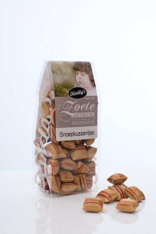 Kindly's Snoepkussentjes zoete herinneringen snoepgoed, 140g, colorful candy with soft, chewy texture on a white background.
