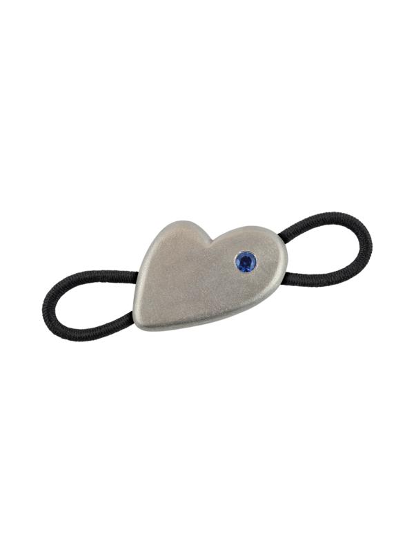 Lichtwesen silver dog collar pendant with heart-shaped gemstone, featuring a hanger design and detailed craftsmanship.