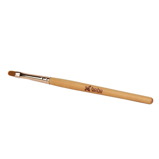 Boho Green Makeup vegan lip brush 07, makeup tool with green handle, shown in close-up, ideal for precise lip application