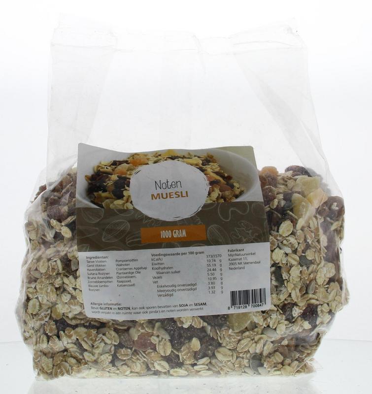 MijnNatuurwinkel Muesli noten ontbijtgranen in 1 kg verpakking, close-up of the crunchy muesli with nuts and grains