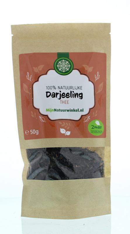 MijnNatuurwinkel Darjeeling thee in 50g package, loose leaf tea with greenish leaves and fresh aroma, ideal for tea lovers.