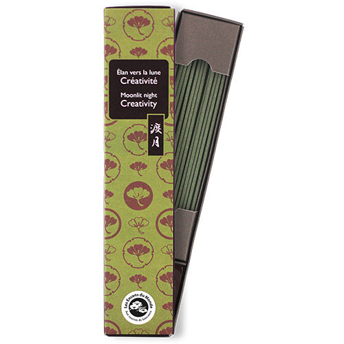Volatile Moonlit Night incense sticks, 40-pack, with incense cones and natural packaging, ideal for aromatic home use.