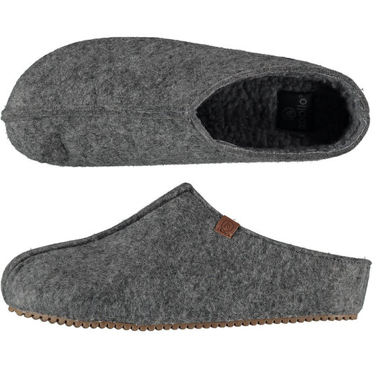 Apollo Zweedse slof in grijs, maat 45/46, showing cozy slippers with soft fabric and slip-on design.