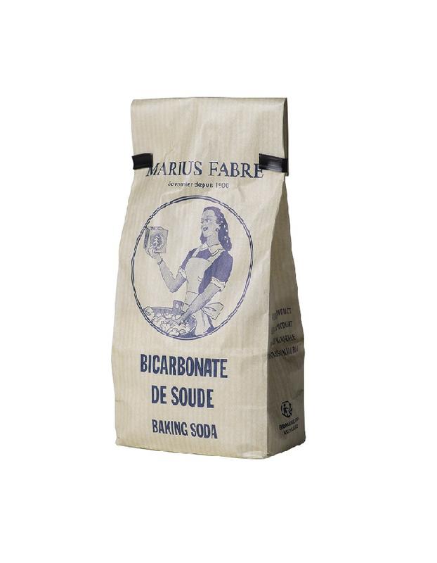Marius Fabre Nature zuiveringszout 700g in a clear plastic bag, for natural cleaning and household use.