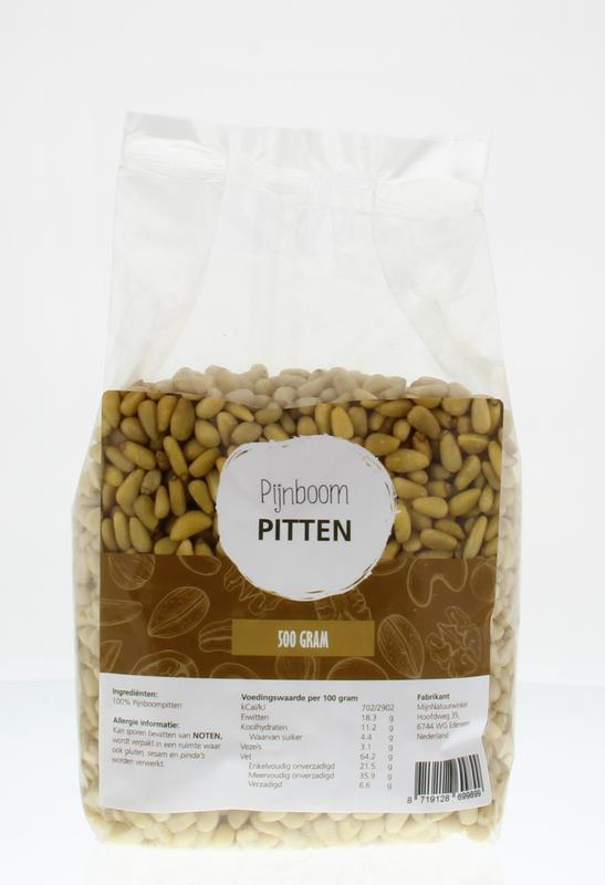 Raw pine nut kernels in a 500g package from MijnNatuurwinkel, organic superfood for healthy recipes.