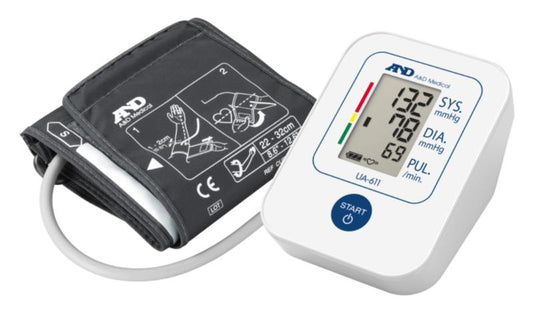 AND Bloeddrukmeter bovenarm AND-UA611 cuff and display, used for measuring blood pressure, in a clean, professional setting.