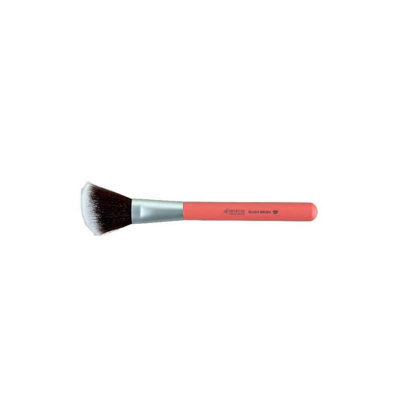 Benecos Natural Beauty makeup rouge brush in color edition 1.00, close-up of soft bristles for applying blush makeup.