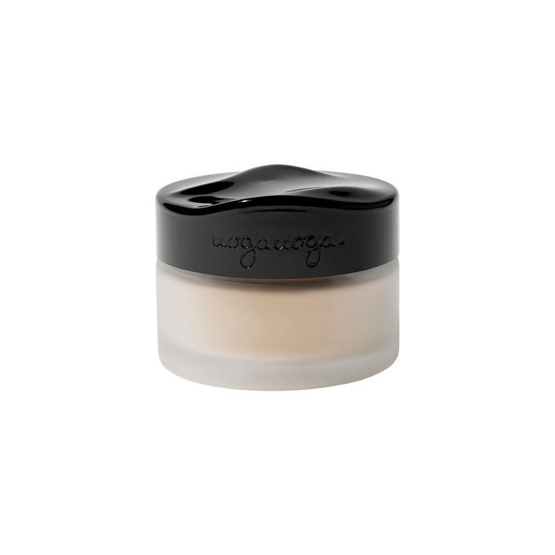 Uoga Uoga Foundation Powder in Amber Sand SPF15, 10g, showing the compact with product inside and natural makeup finish.