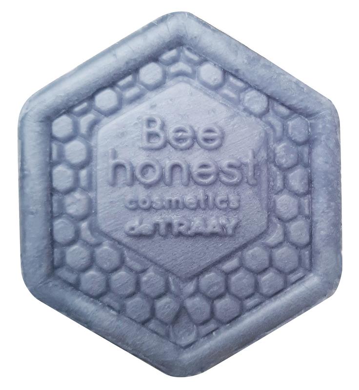 Traay Bee Honest Sandalwood and Honing Hair & Body Bar for Men, 80g, natural Zeep soap with sandalwood scent.