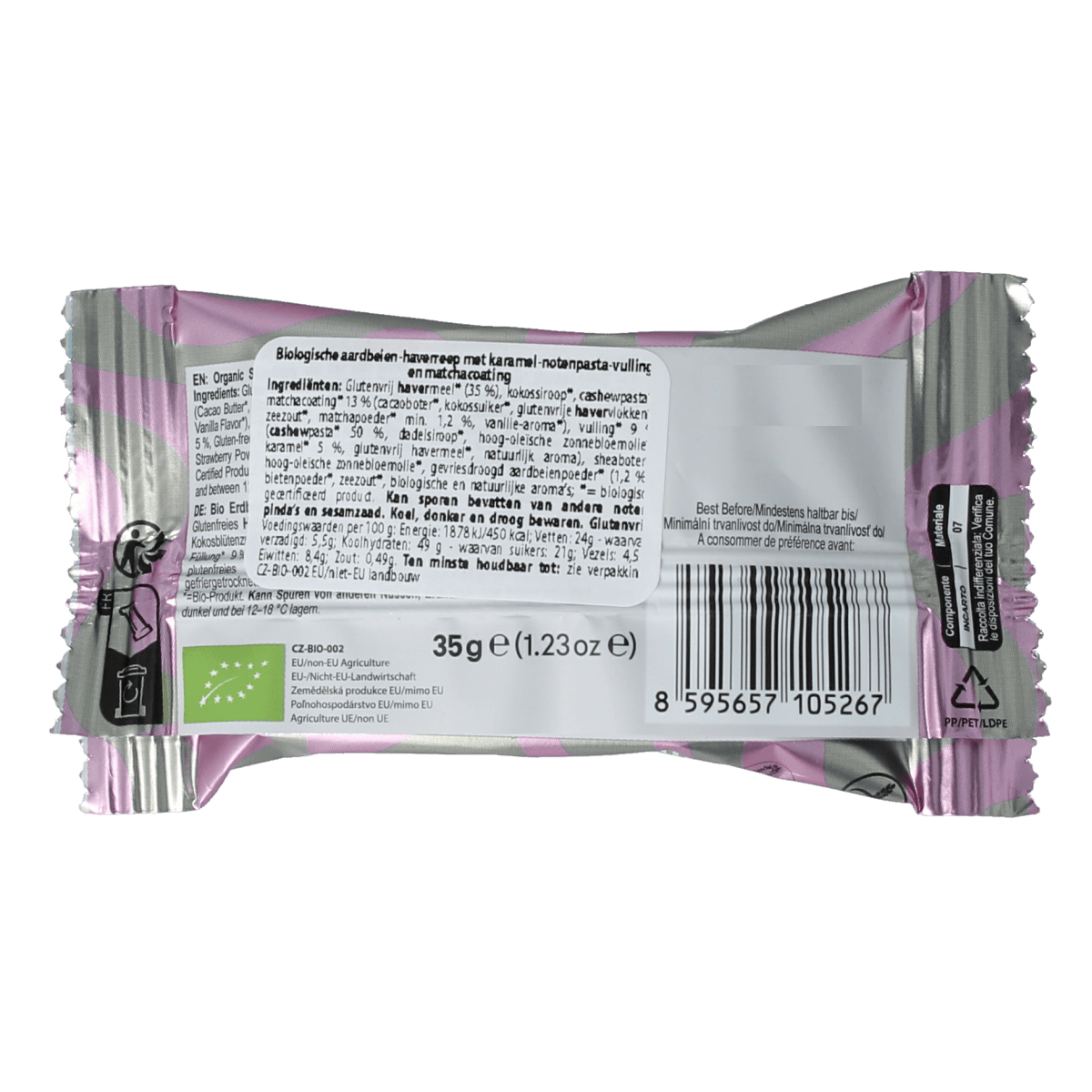 Lifefood Cake snack with strawberry, caramel, and matcha flavor in a 35g package, showcasing the colorful, layered dessert.