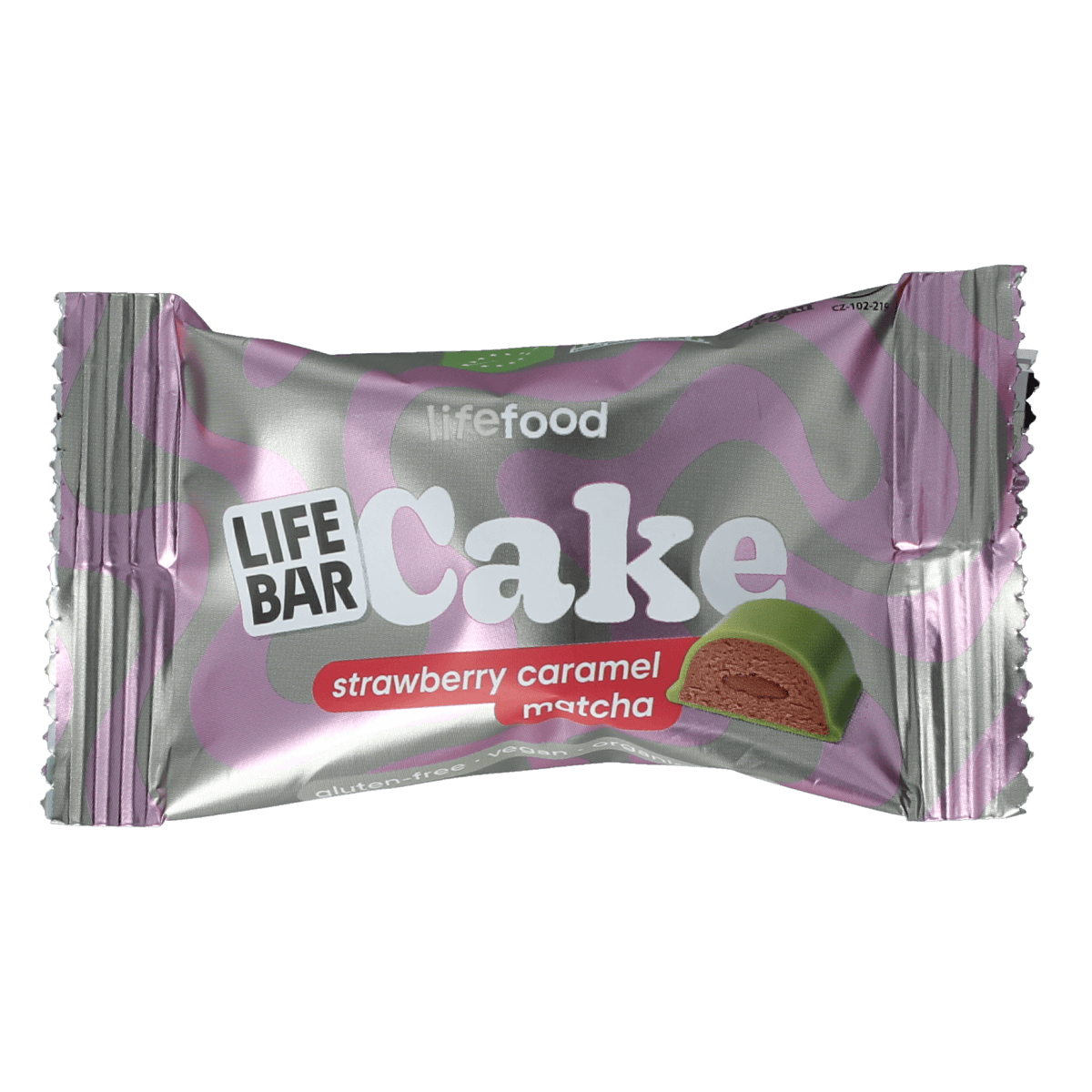 Lifefood Cake strawberry caramel matcha snack, 35g, showing a close-up of the layered cake with strawberry, caramel, and matcha flavors.